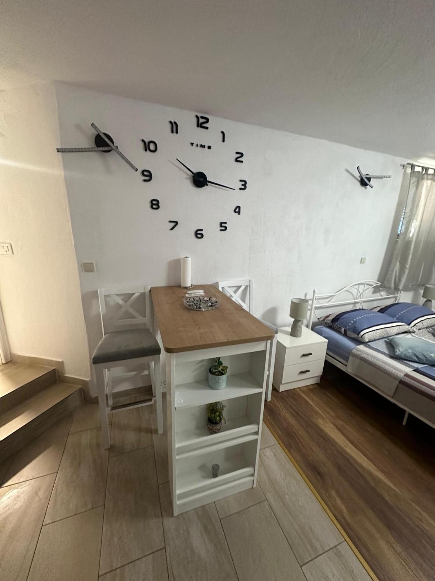 Studio Apartman M&M Split Exteriör bild